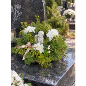 Maradandó fenyős sírdisz 